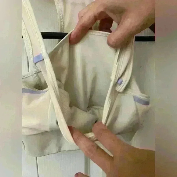 Nike Dri-FIT Swoosh Women's Medium-Support Padded Sports Bra size S - Picture 7 of 8